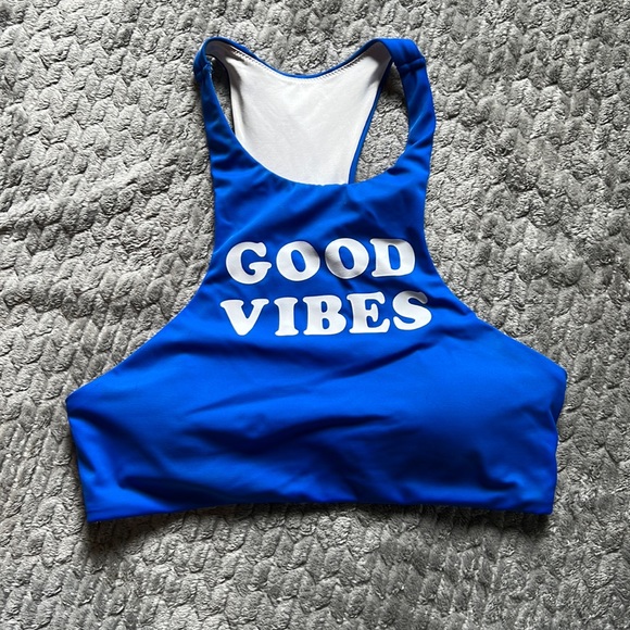 Like new bikini top VS - Picture 1 of 3